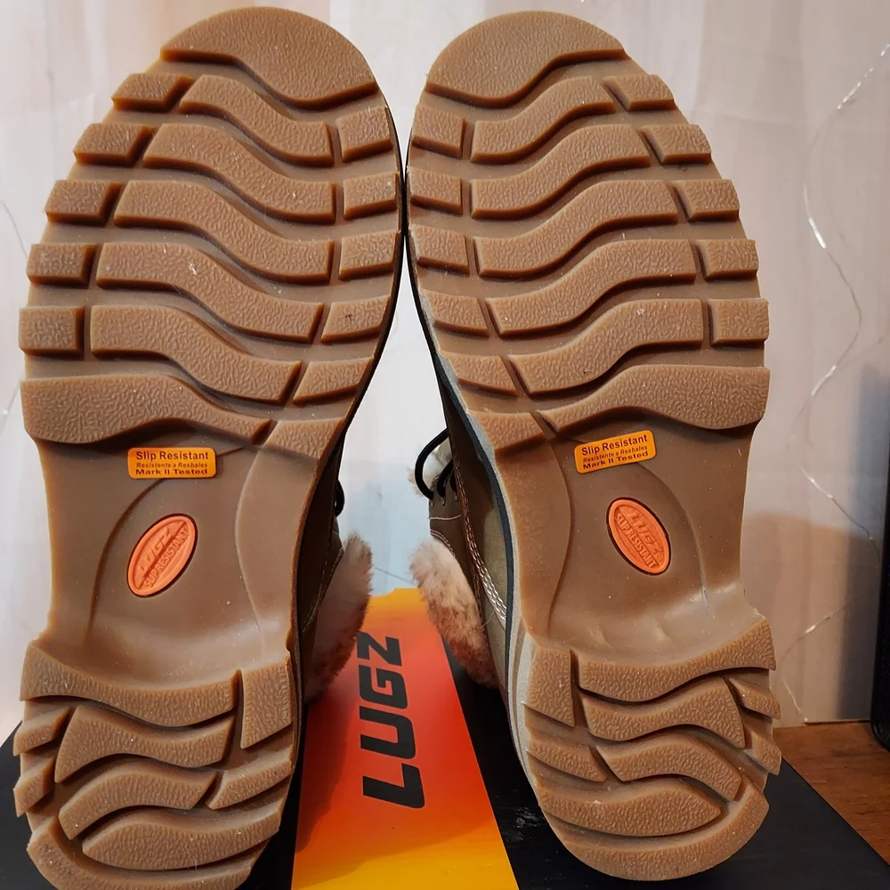 Lugz Women's Brown Winter Boots with Fur Lining - Picture 4 of 8